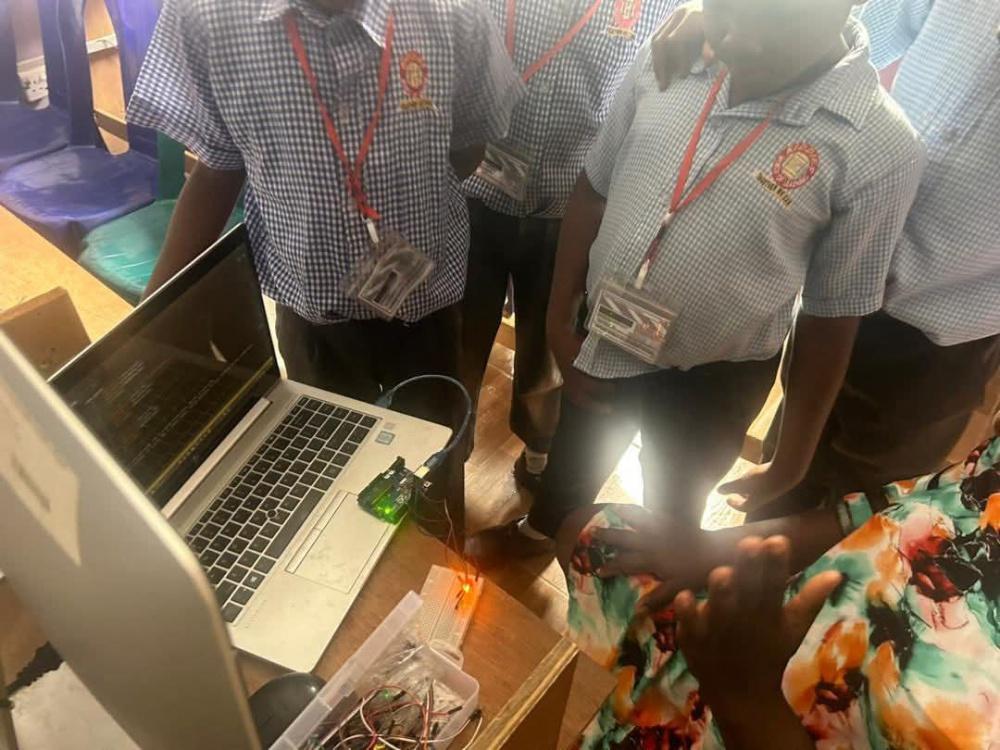 Students with Arduino